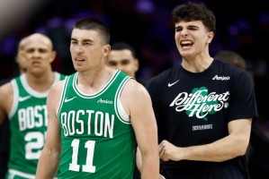 leyu集团-普里查德今日6记三分砍下32分，均创季后赛生涯新高