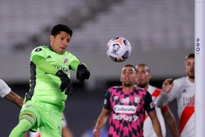 leyu-奇迹！河床老将首发客串守门员助球队获胜